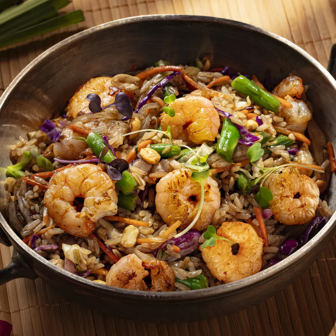 Kung Rice: arroz jasmim com camarão salteado no wok